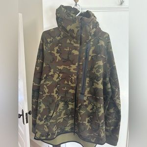Nike camo tech fleece